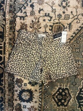 Abercrombie & Fitch Curve Love High-Rise Dad Short Leopard Print Denim